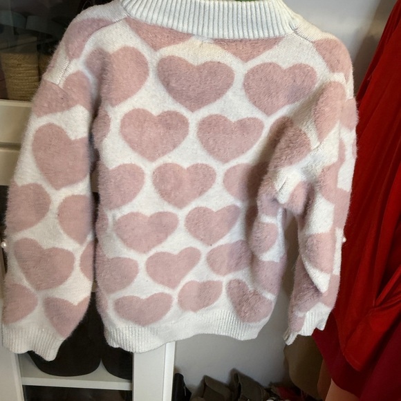 Kids Size 4/5 Pink Heart Pattern Sweater with Pearl Accents - Picture 4 of 5